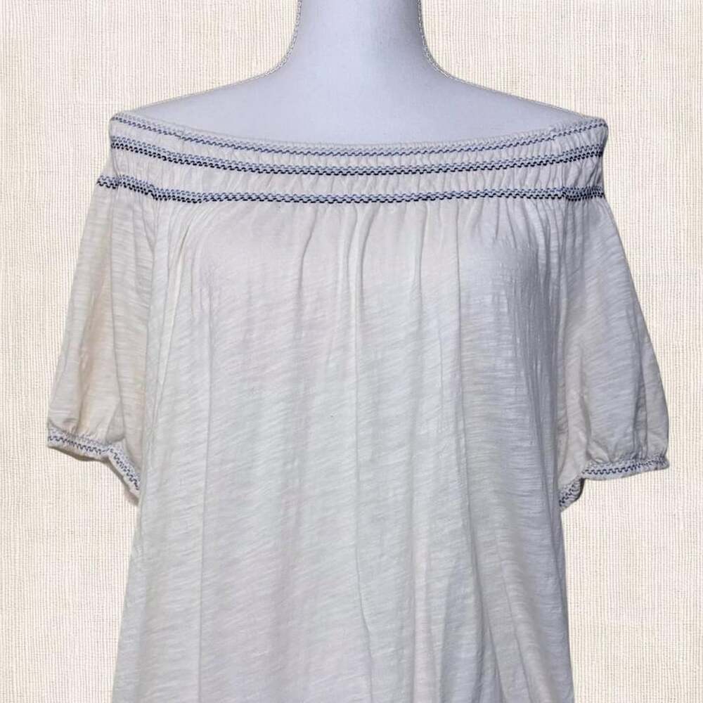Old Navy 2000s Off the Shoulder White Top with Blue Trim
